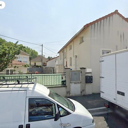 Superbe Appartement Avec Parking Gratuit Sur Place Сен-Дени Экстерьер фото